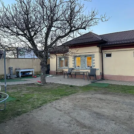 Nyaraló Casuta Tenu *