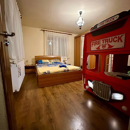 Casuta Tenu Ваканционна къща